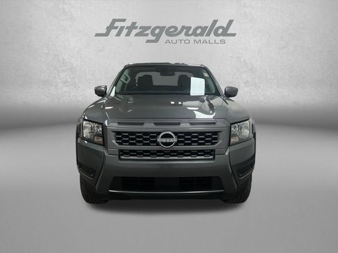 Used 2025 Nissan Frontier SV w/ Tow Package RWD image 8