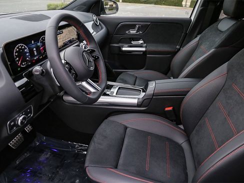 New 2025 Mercedes-Benz GLA 250 4MATIC image 23