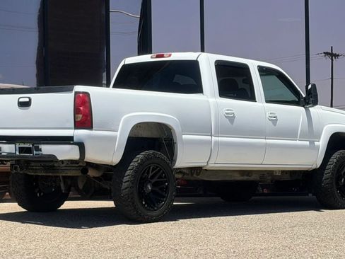 Used 2004 Chevrolet Silverado 2500 LT RWD image 15