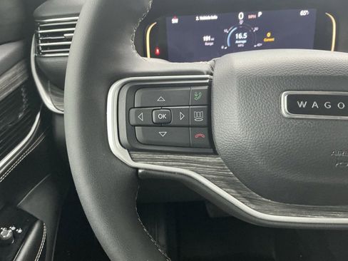 Used 2023 Jeep Wagoneer Series III w/ Premium Group I image 15