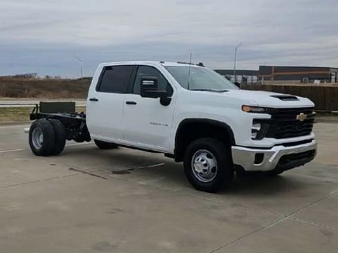 New 2026 Chevrolet Silverado 3500 W/T AWD/4WD image 2