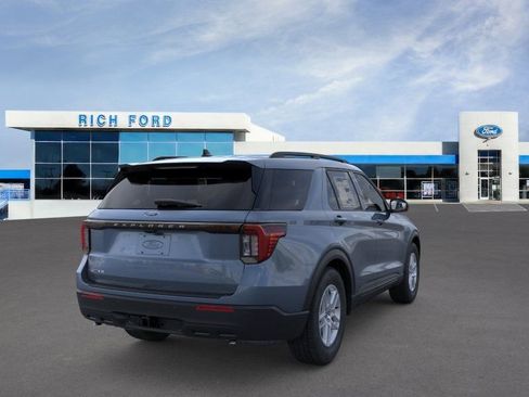 New 2026 Ford Explorer Active RWD image 10