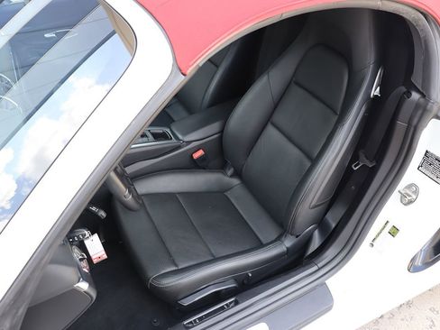 Used 2016 Porsche Boxster S image 32