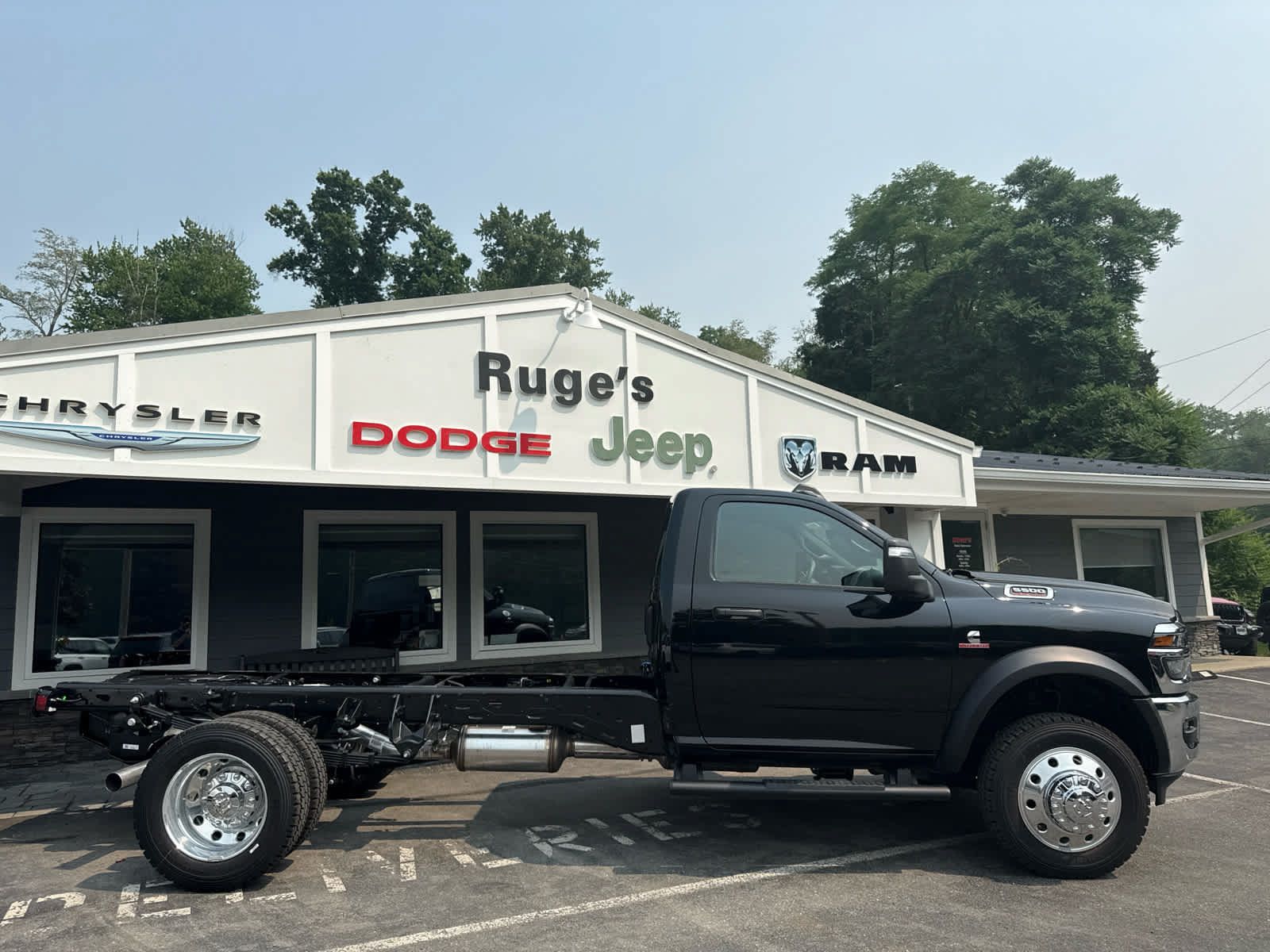 New 2026 RAM 5500 Tradesman w/ Chrome Appearance Group AWD/4WD image 2