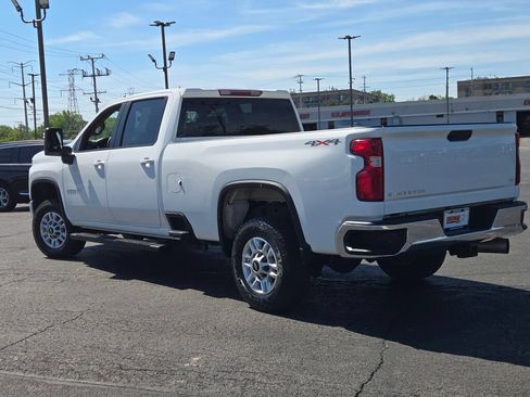 Used 2021 Chevrolet Silverado 2500 LT AWD/4WD image 18