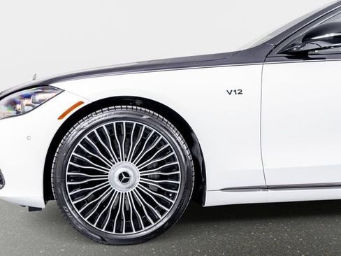 Used 2025 Mercedes-Benz Maybach S 680 4MATIC image 23