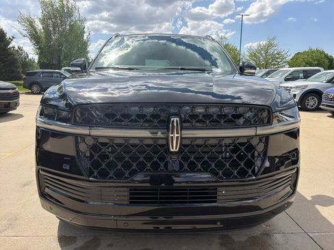 New 2026 Lincoln Navigator L Reserve AWD/4WD image 10