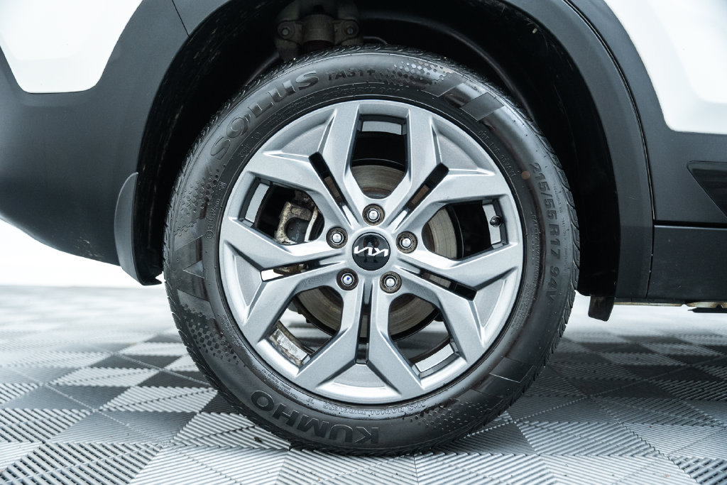 Used 2024 Kia Seltos S AWD/4WD image 19