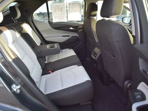 Used 2019 Chevrolet Equinox LS AWD/4WD image 34