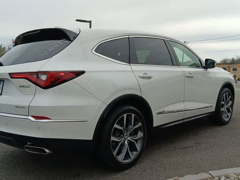 Used 2023 Acura MDX SH-AWD w/ Technology Package image 5