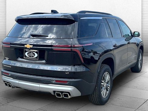 Used 2024 Chevrolet Traverse LT FWD image 5