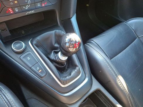 Used 2016 Ford Focus ST w/ Equipment Group 402A image 17