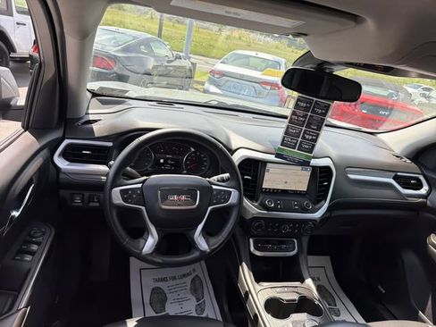 Used 2023 GMC Acadia SLT AWD/4WD image 14