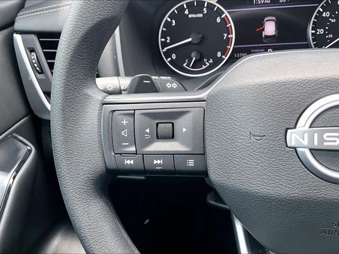 Certified 2025 Nissan Rogue S FWD image 22