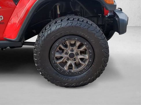 Used 2018 Jeep Wrangler Unlimited Sahara image 23