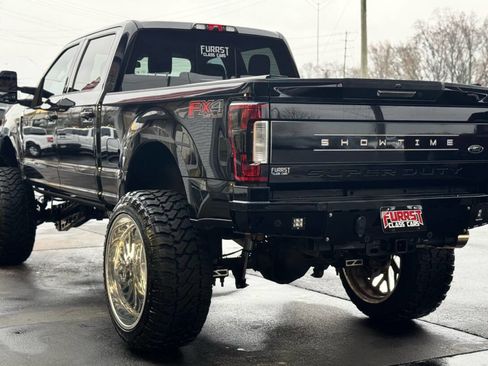 Used 2019 Ford F250 Lariat w/ Lariat Value Package image 5