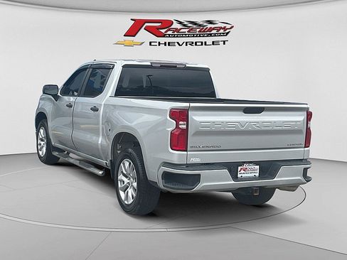 Used 2020 Chevrolet Silverado 1500 Custom w/ Custom Value Package RWD image 3