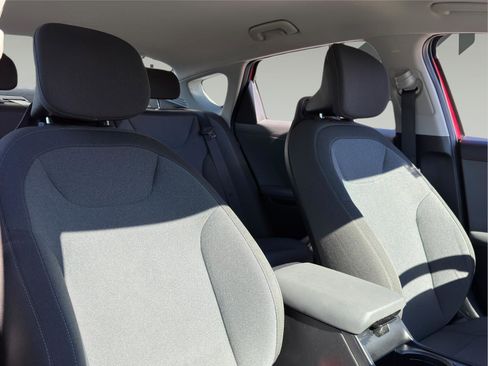 Used 2025 Kia K4 LXS image 22