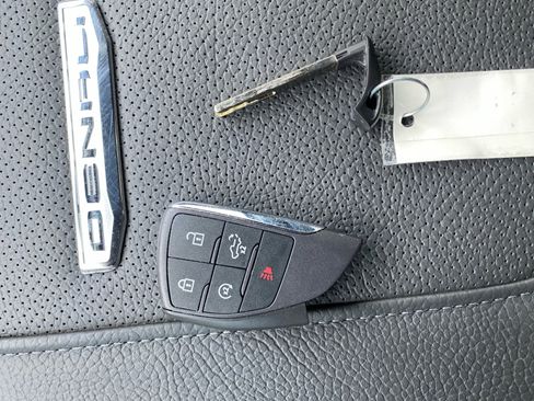 Used 2025 GMC Sierra 2500 Denali w/ Denali Reserve Package image 33