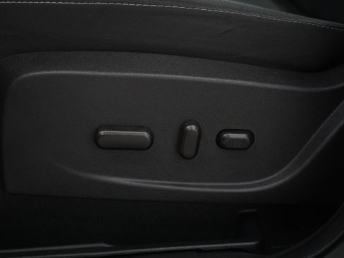 Used 2018 Ford Escape SE w/ Ford Safe & Smart Package FWD image 26