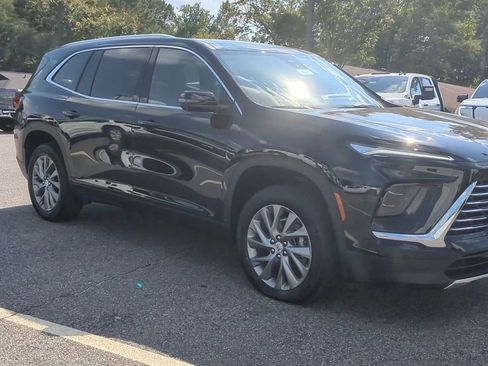 New 2026 Buick Enclave Preferred FWD image 2