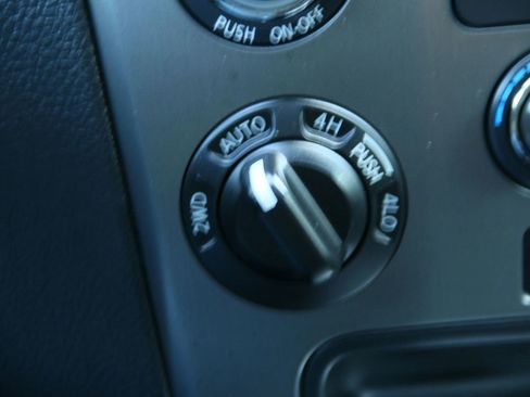 Used 2011 Nissan Armada Platinum w/ 2nd Row Captain Seat Pkg AWD/4WD image 27