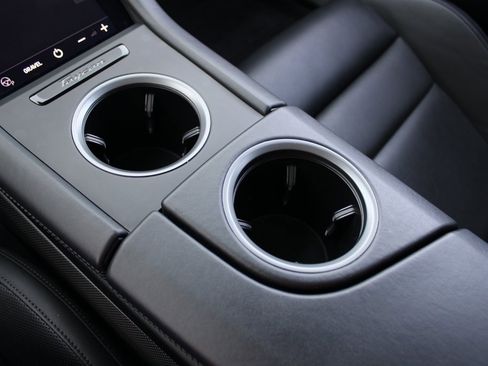 Used 2022 Porsche Taycan Turbo S image 22