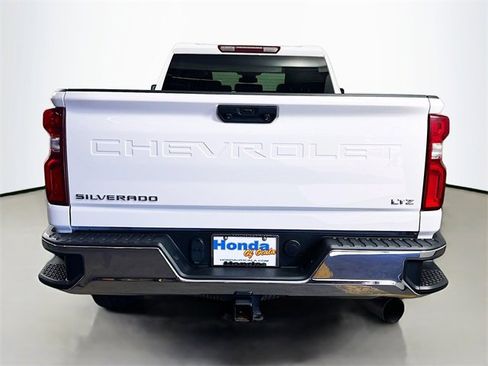 Used 2024 Chevrolet Silverado 2500 LTZ image 8