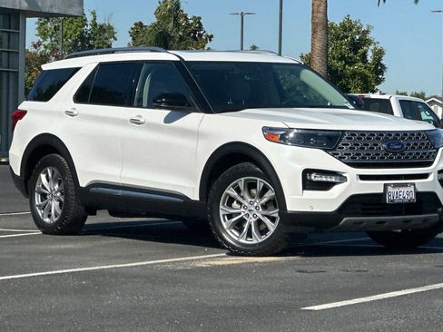 Used 2021 Ford Explorer Limited w/ Equipment Group 301A AWD/4WD image 2