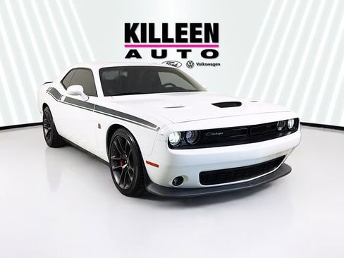 Used 2022 Dodge Challenger R/T Scat Pack image 1