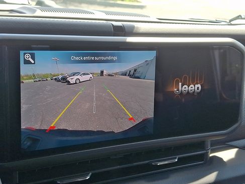 Used 2026 Jeep Gladiator Mojave AWD/4WD image 20