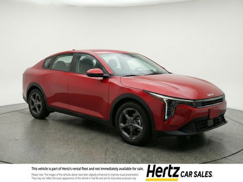 Used 2025 Kia K4 FWD image 1