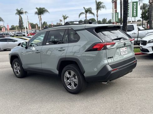 Used 2023 Toyota RAV4 XLE w/ Convenience Package FWD image 4
