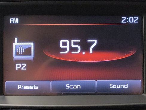 Used 2016 Kia Sorento EX image 25