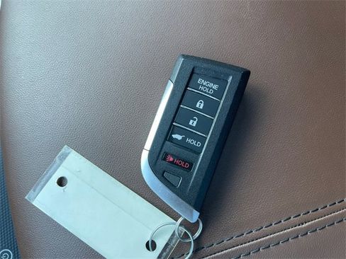 Used 2023 Acura MDX SH-AWD w/ Advance Package image 32