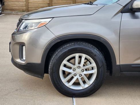Used 2014 Kia Sorento LX FWD image 15