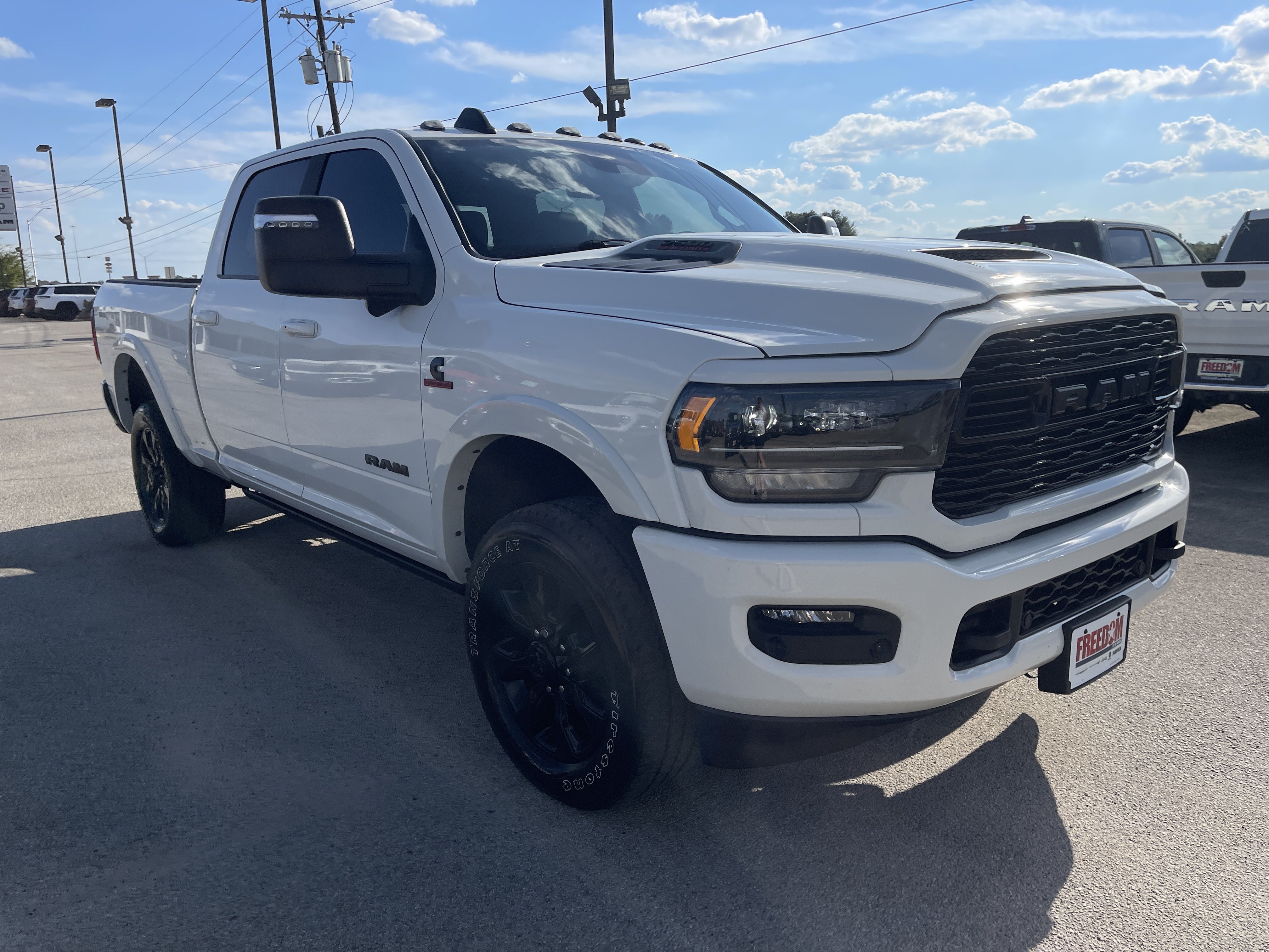Used 2024 RAM 2500 Limited AWD/4WD image 2