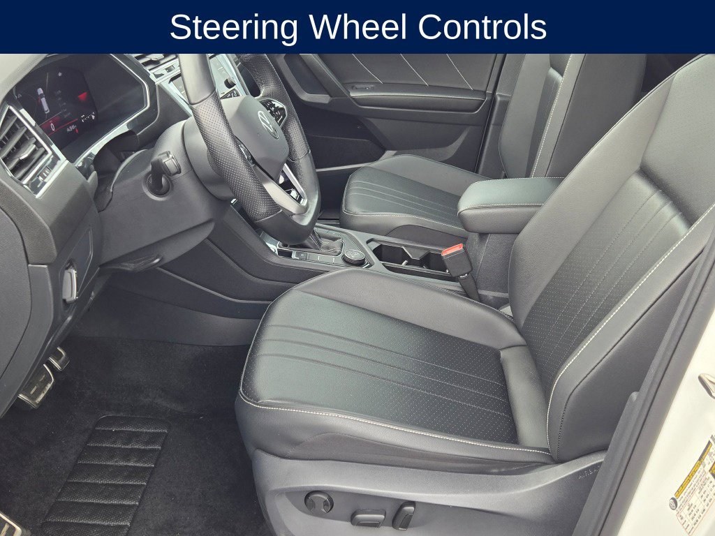 Used 2024 Volkswagen Tiguan SE R-Line w/ MDO Package, Two-Row AWD/4WD image 28