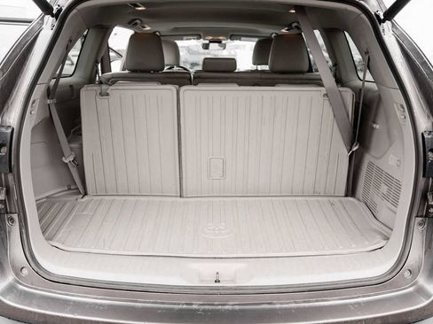 Used 2019 Toyota Highlander XLE image 39