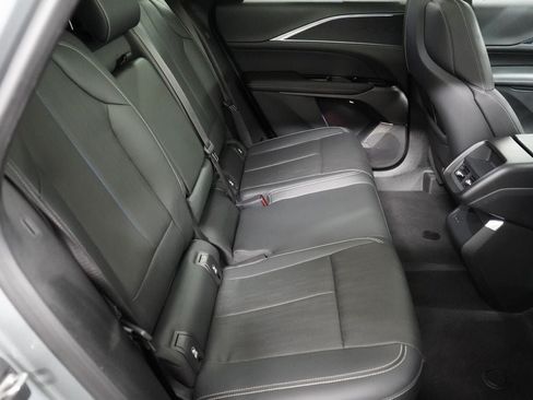 Used 2024 Cadillac Lyriq Luxury AWD/4WD image 30