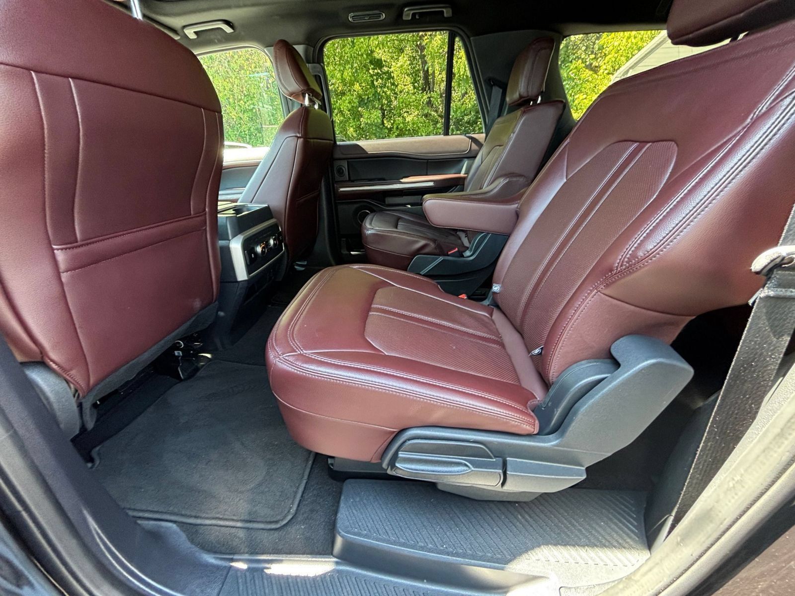 Used 2024 Ford Expedition Max Limited AWD/4WD image 24