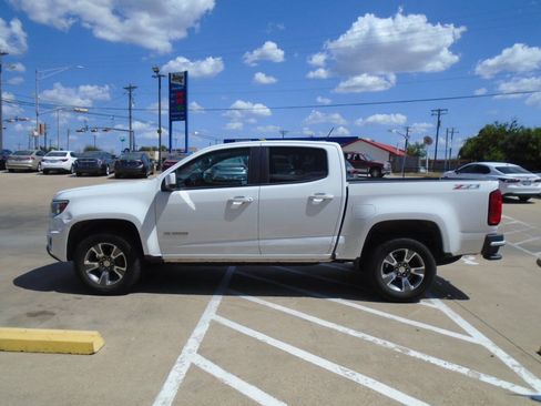 Used 2016 Chevrolet Colorado Z71 AWD/4WD image 3