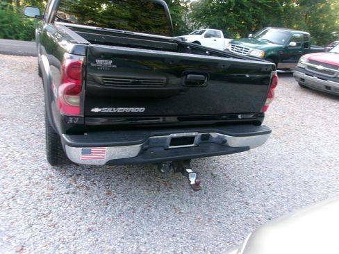 Used 2006 Chevrolet Silverado 1500 LT w/ Light Duty Power Package AWD/4WD image 17