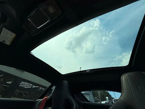 Used 2015 Jaguar F-TYPE R image 32