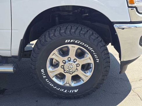 Used 2023 RAM 2500 Big Horn w/ Level 1 Equipment Group AWD/4WD image 9