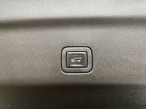Certified 2023 Cadillac Escalade ESV Sport Platinum w/ LPO, ONYX Package AWD/4WD image 15