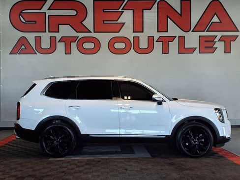 Used 2021 Kia Telluride S FWD image 1