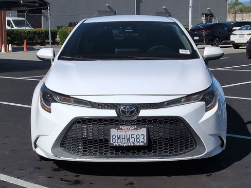 Used 2020 Toyota Corolla LE image 3