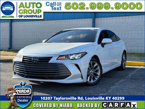 Used 2022 Toyota Avalon XLE image 1