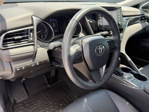 Used 2023 Toyota Camry SE FWD image 4